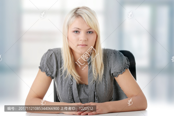 女人