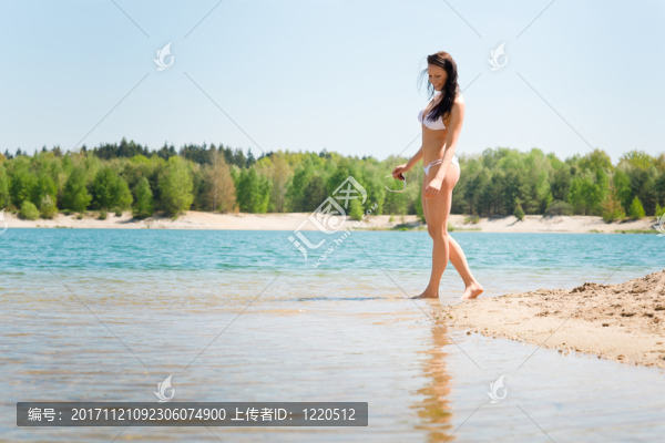 女人