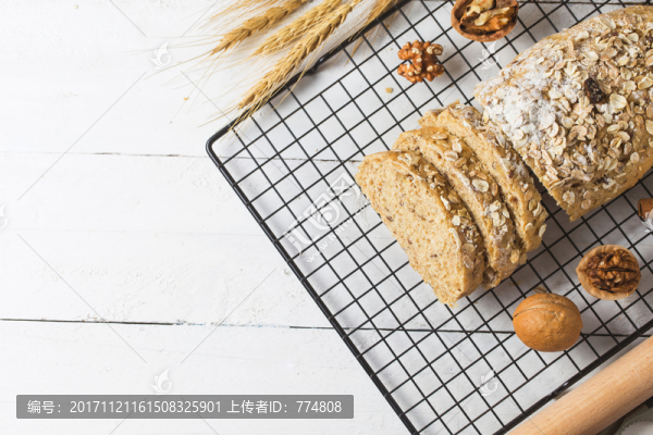燕麥粗糧面包