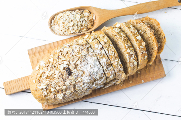 燕麥粗糧面包