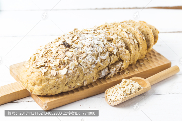 燕麥粗糧面包