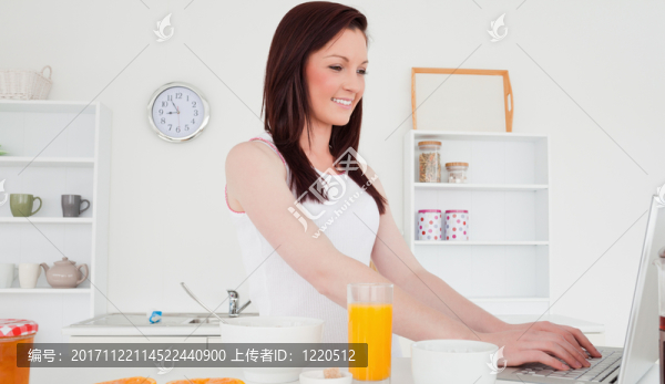 女人