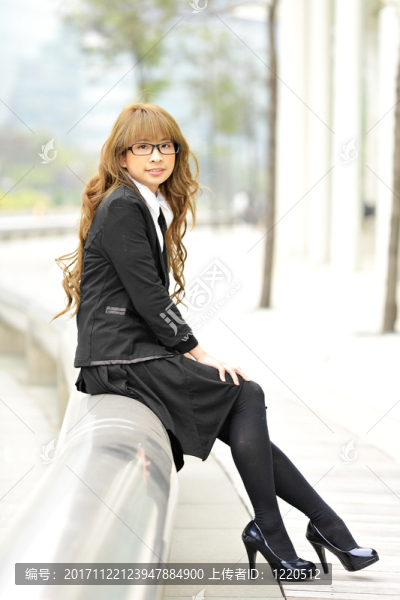 女人