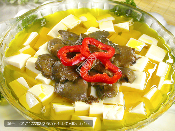 松樹蕈燒豆腐