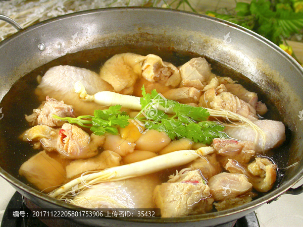 人參煲雞鍋?zhàn)? title=