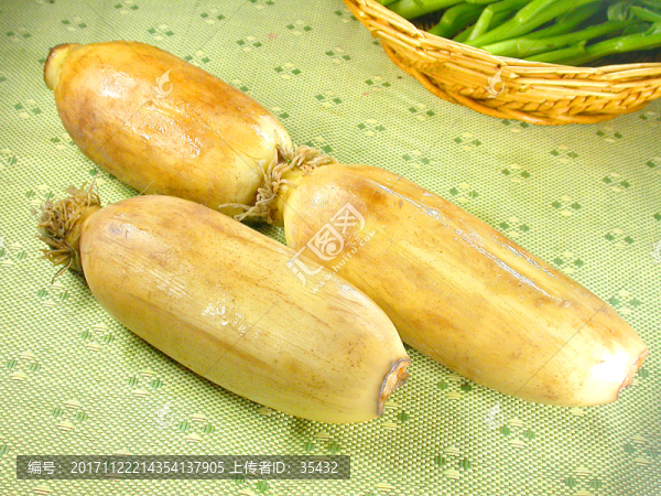 綠色菜品蓮藕