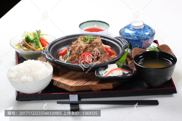 牛肉生姜燒定食
