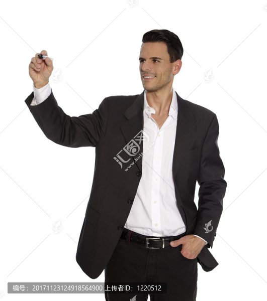 拿著鋼筆的人手中