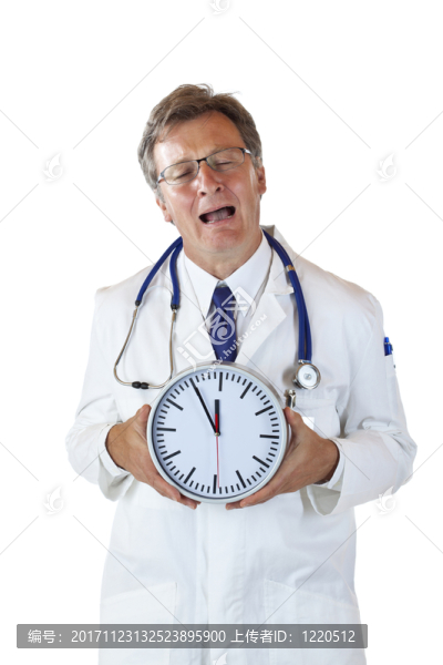 帶著時鐘在胸前強調(diào)的醫(yī)生抱怨時間壓力