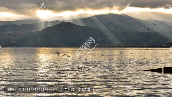西昌邛海,萬丈光芒