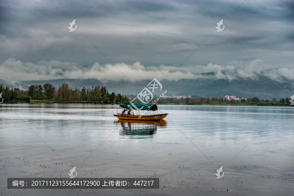 西昌邛海湖