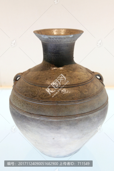 東漢雙系弦紋釉陶壺