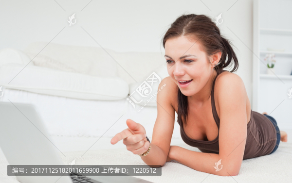 女人