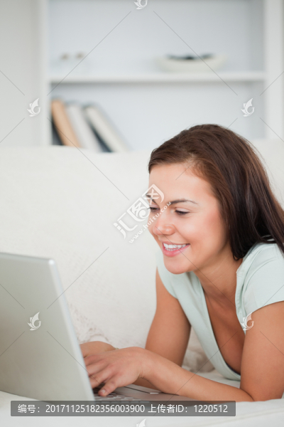 女人