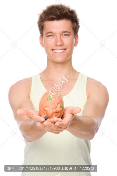 有儲(chǔ)錢罐的年輕人