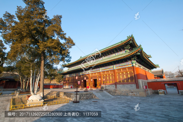 北京正覺寺,三圣殿