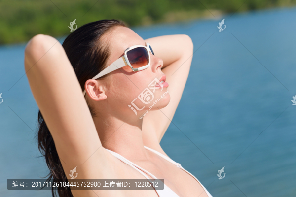 女人