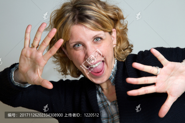 女人