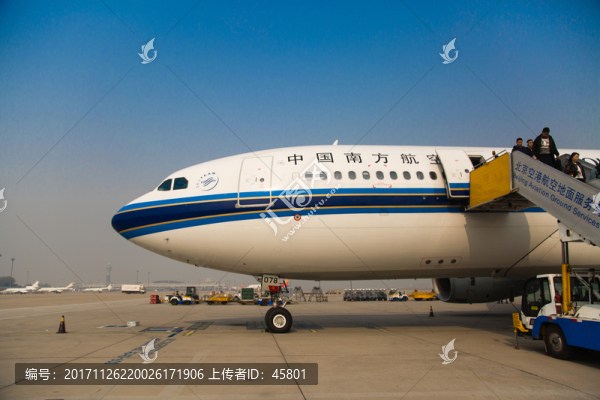 飛機(jī)
