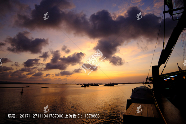 海上夕陽