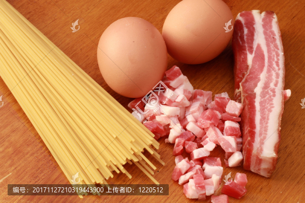 緊密的
