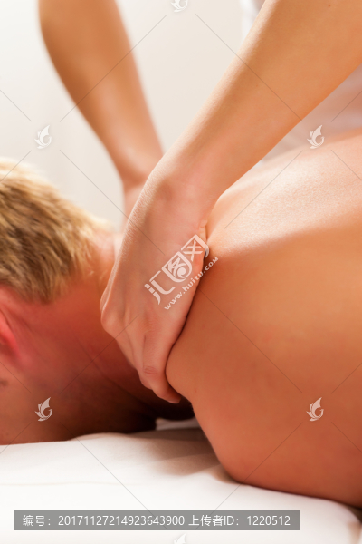 病人在理療,-,按摩