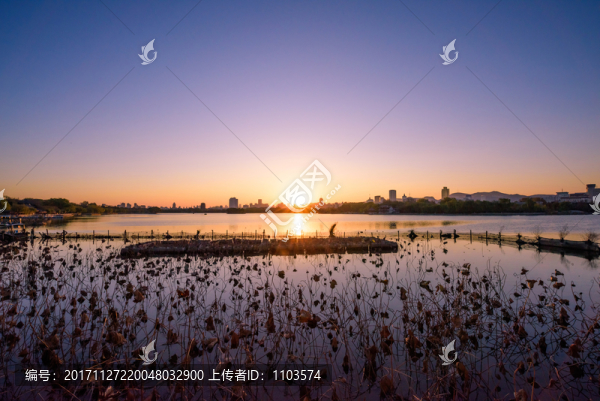 濟(jì)南大明湖,（14）