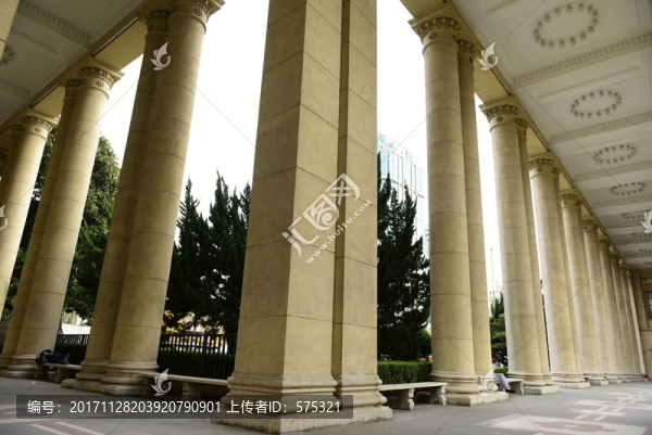 歐式建筑,外墻柱子