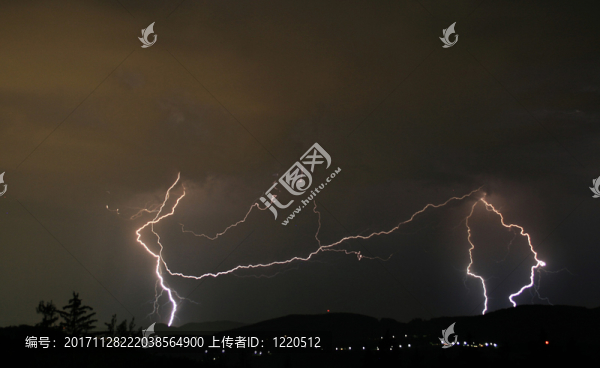閃電般的