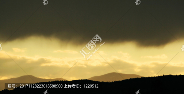雷雨在晚上