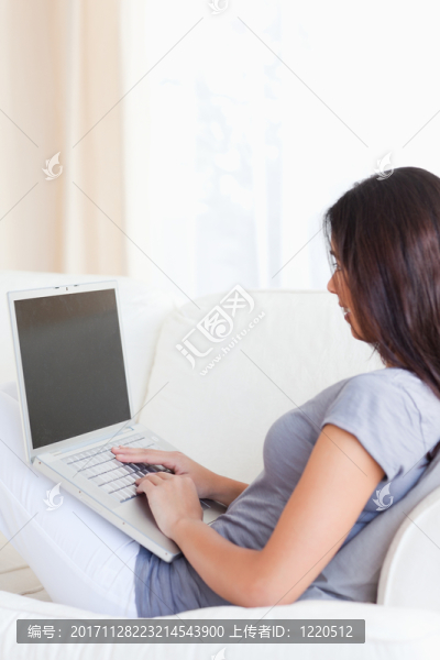 女人