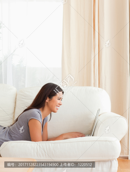 女人