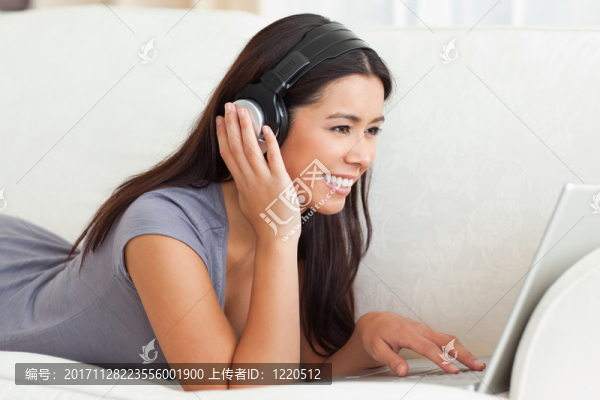 女人