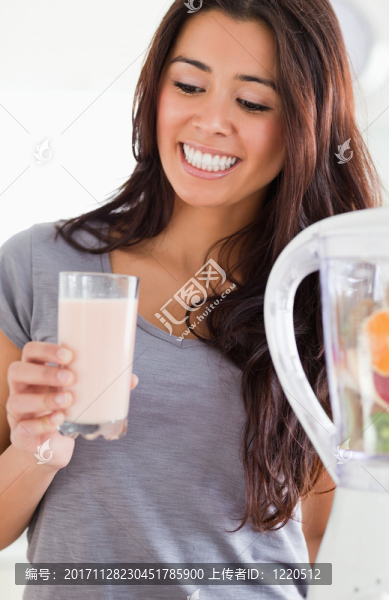 女人