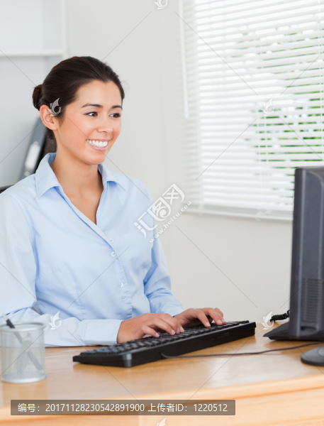 女人