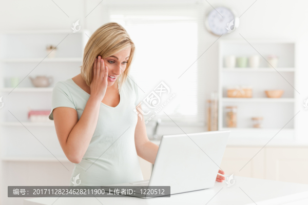女人