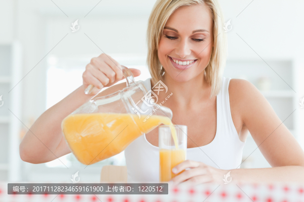 女人