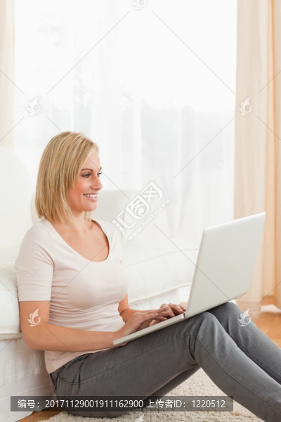 女人
