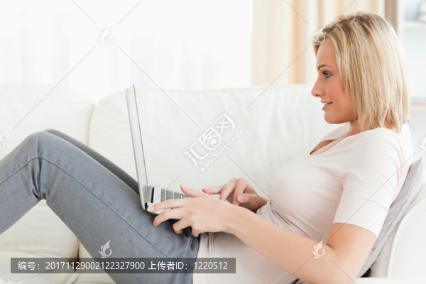 女人