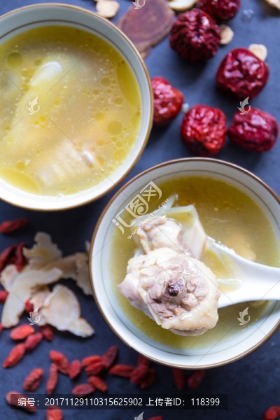 甲魚(yú)雞湯