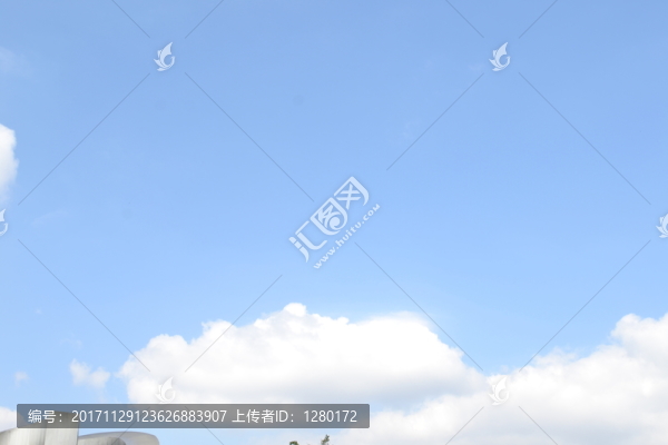 藍(lán)天白云