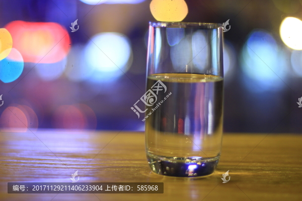 一杯白開水