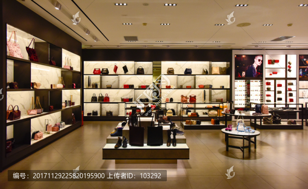 女包店內(nèi)景