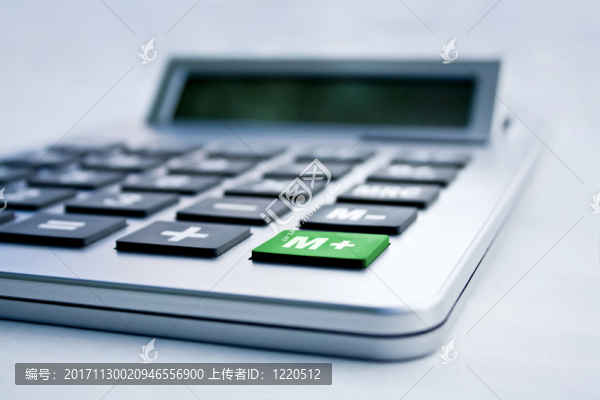計(jì)算器與綠色m,+按鈕