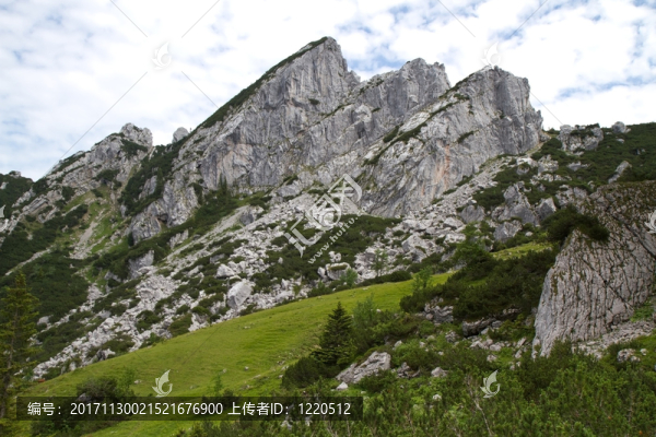 巖層在mangfallgebirge（巴伐利亞阿爾卑斯山）