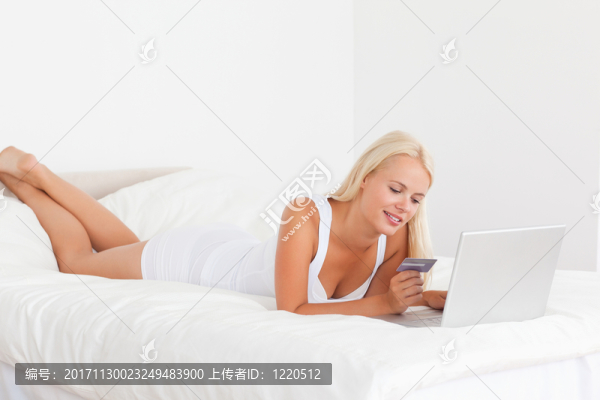 女人