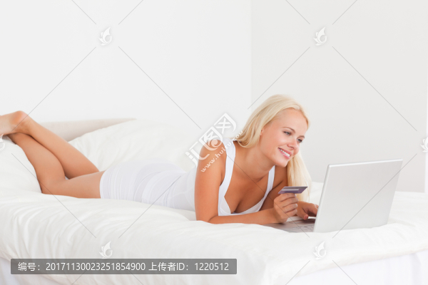 女人