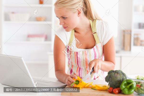 女人