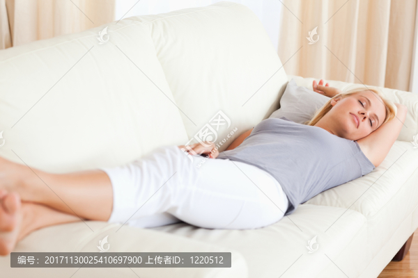 女人