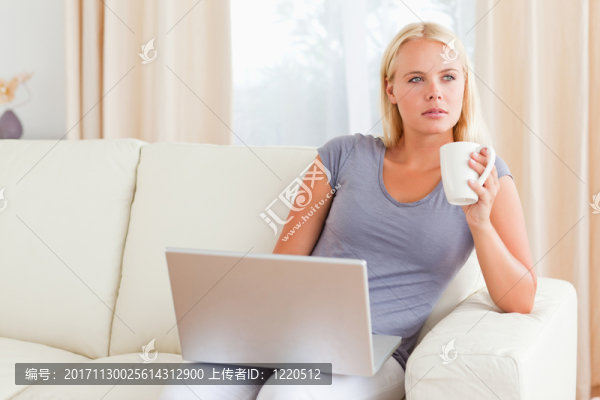 女人